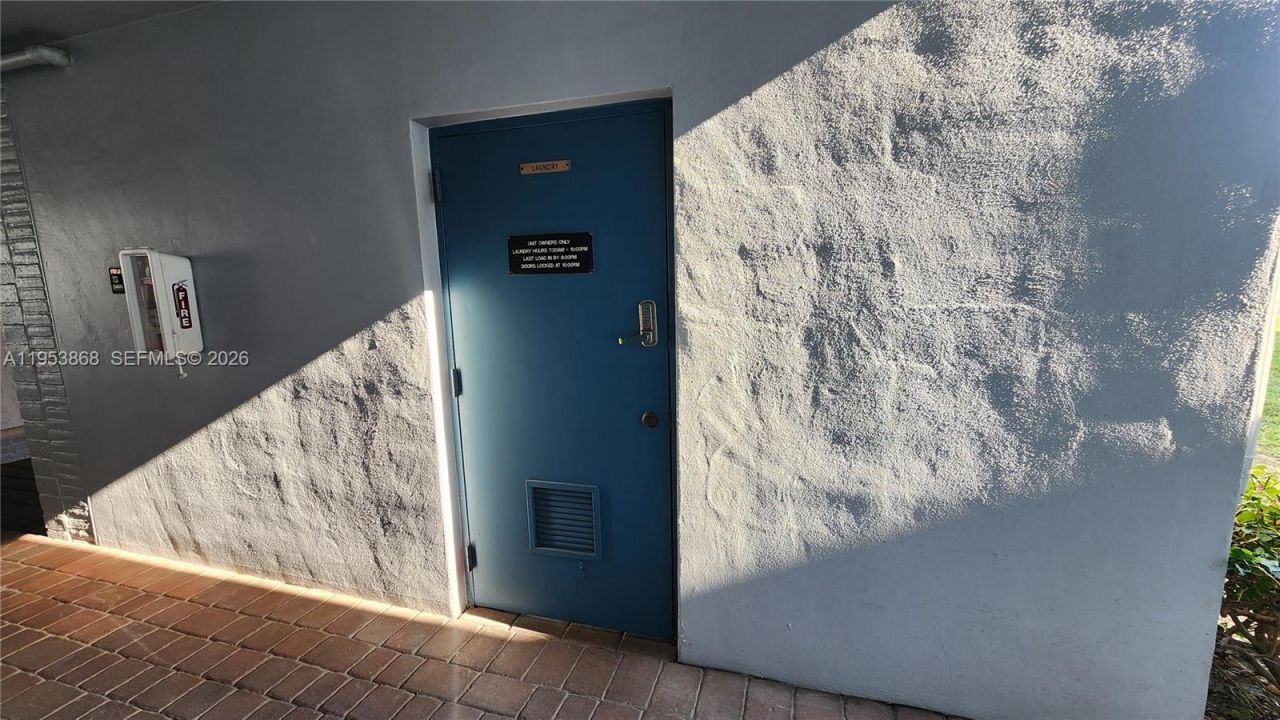 981 Hillcrest Ct, Unit 114, Hollywood, FL 33021 Photo