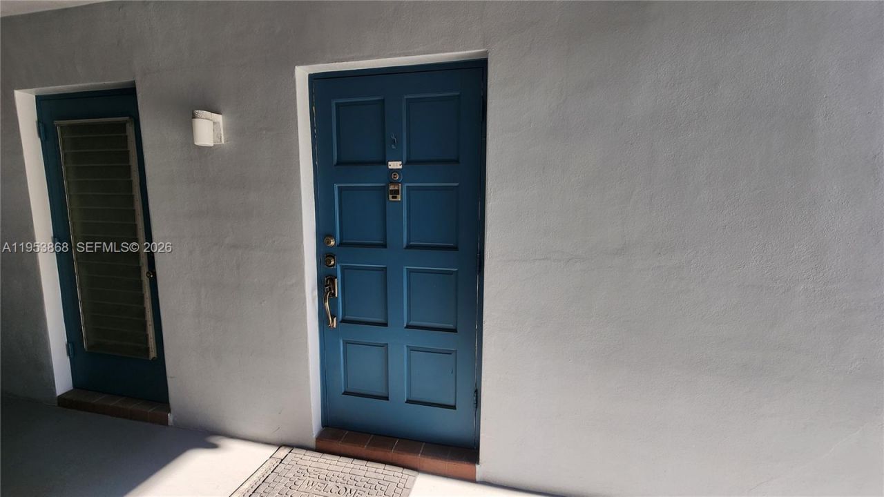 981 Hillcrest Ct, Unit 114, Hollywood, FL 33021 Photo