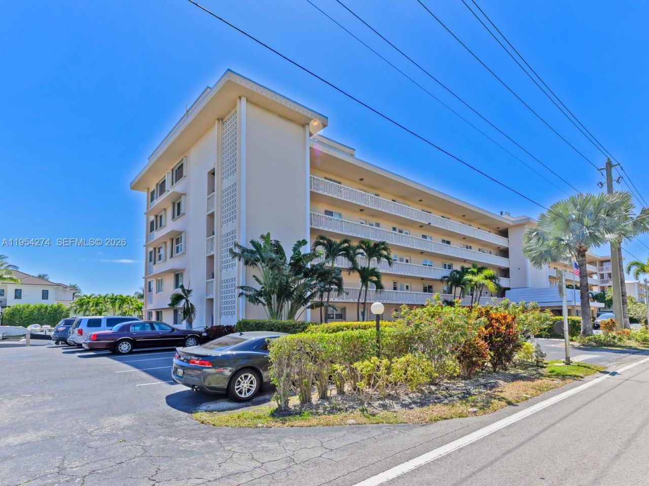750 NE Spanish River Blvd, Unit 5050, Boca Raton, FL 33431 Photo