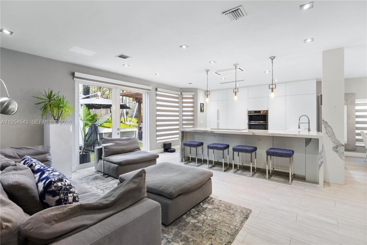 5869 NW 112th Ct , Doral, FL 33178 Photo