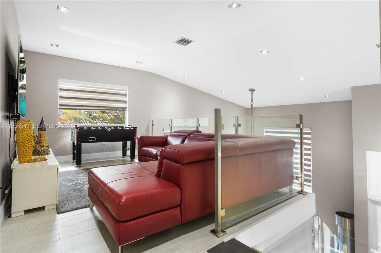 5869 NW 112th Ct , Doral, FL 33178 Photo