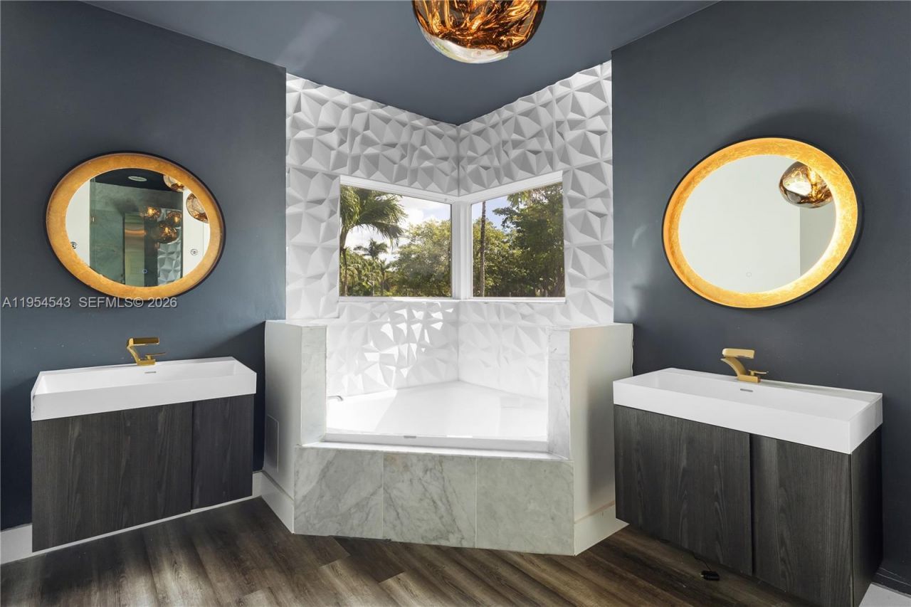 5869 NW 112th Ct , Doral, FL 33178 Photo