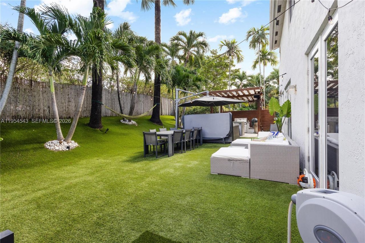 5869 NW 112th Ct , Doral, FL 33178 Photo