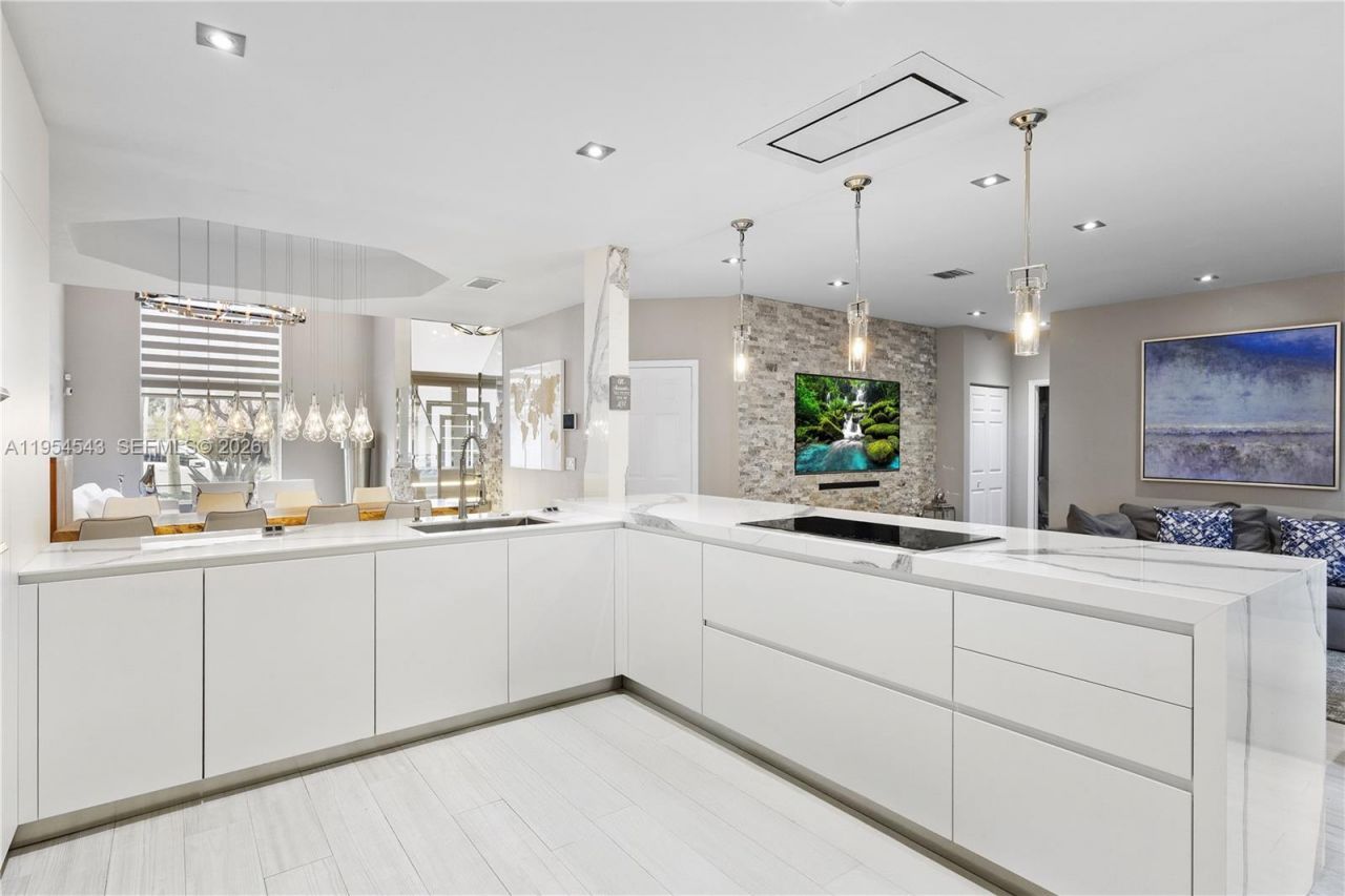 5869 NW 112th Ct , Doral, FL 33178 Photo