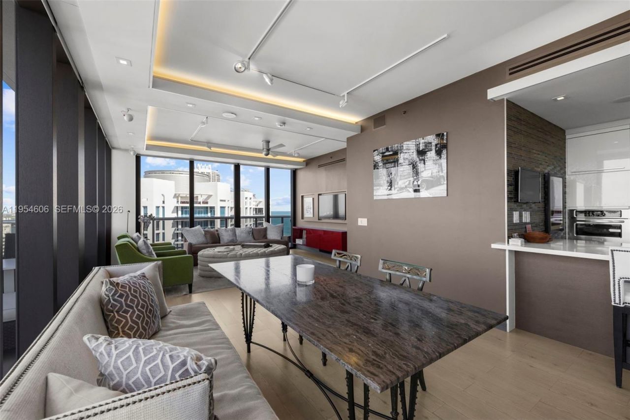 5875 Collins Ave, Unit PH-7, Miami Beach, FL 33140 Photo