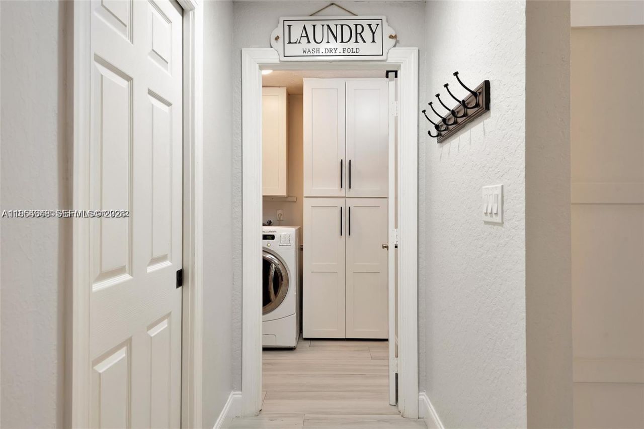 1800 Water Ridge Dr, Weston, FL 33326 Photo