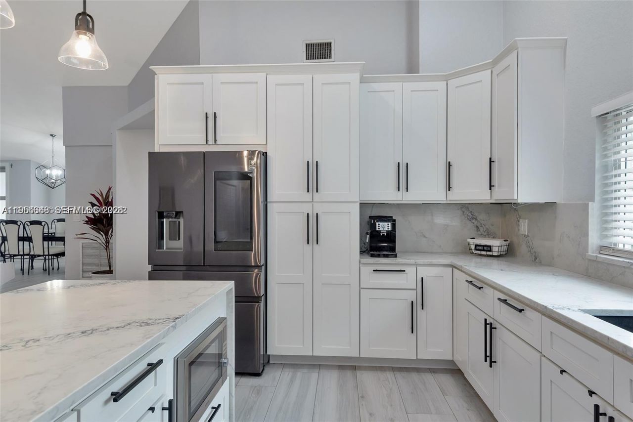 1800 Water Ridge Dr, Weston, FL 33326 Photo