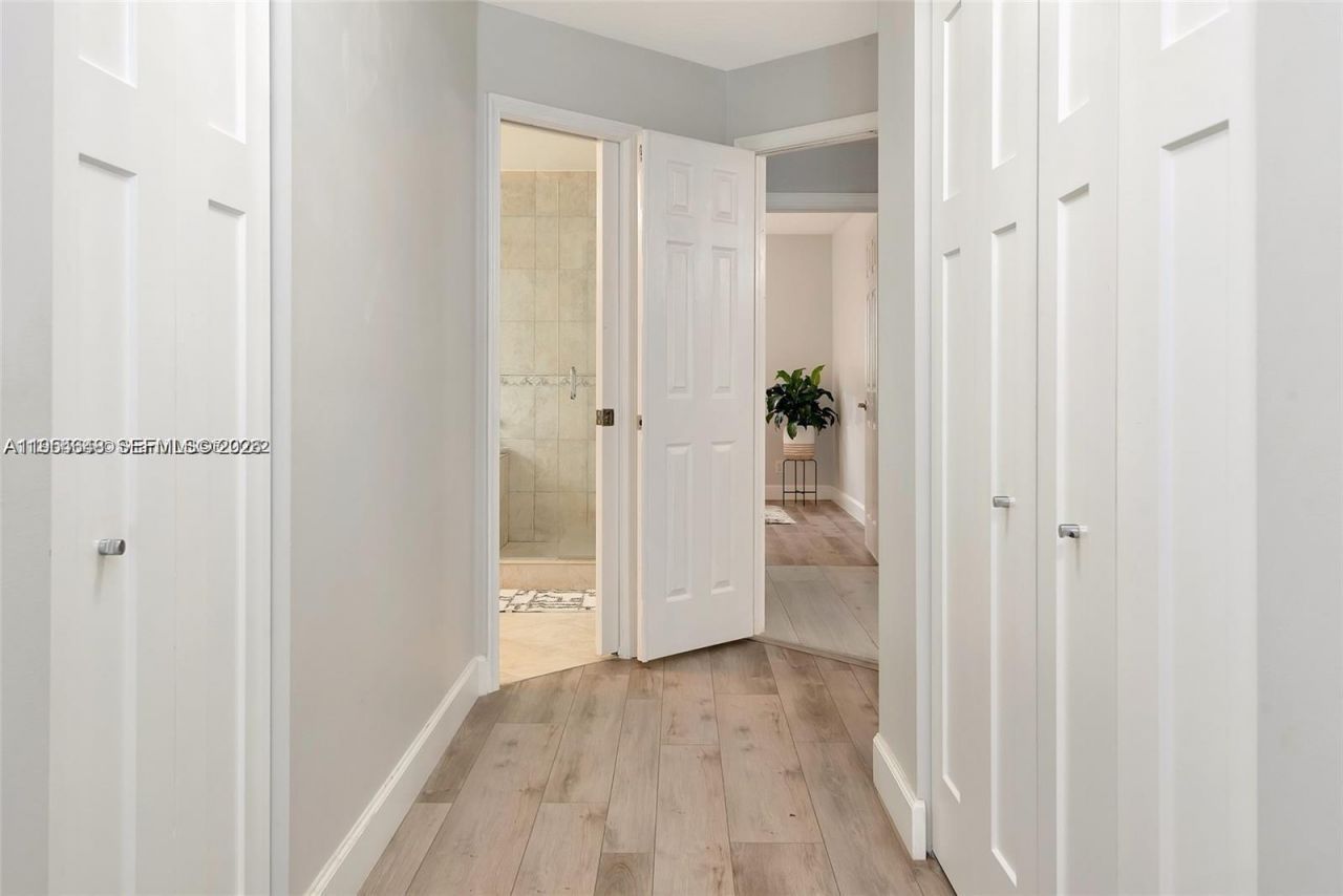 1800 Water Ridge Dr, Weston, FL 33326 Photo