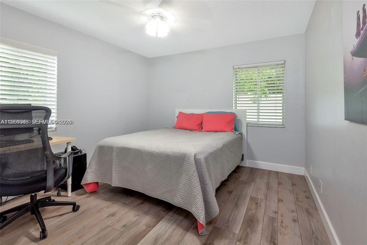 1800 Water Ridge Dr, Weston, FL 33326 Photo