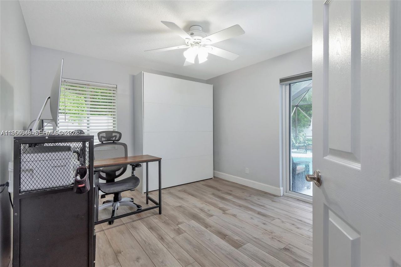 1800 Water Ridge Dr, Weston, FL 33326 Photo