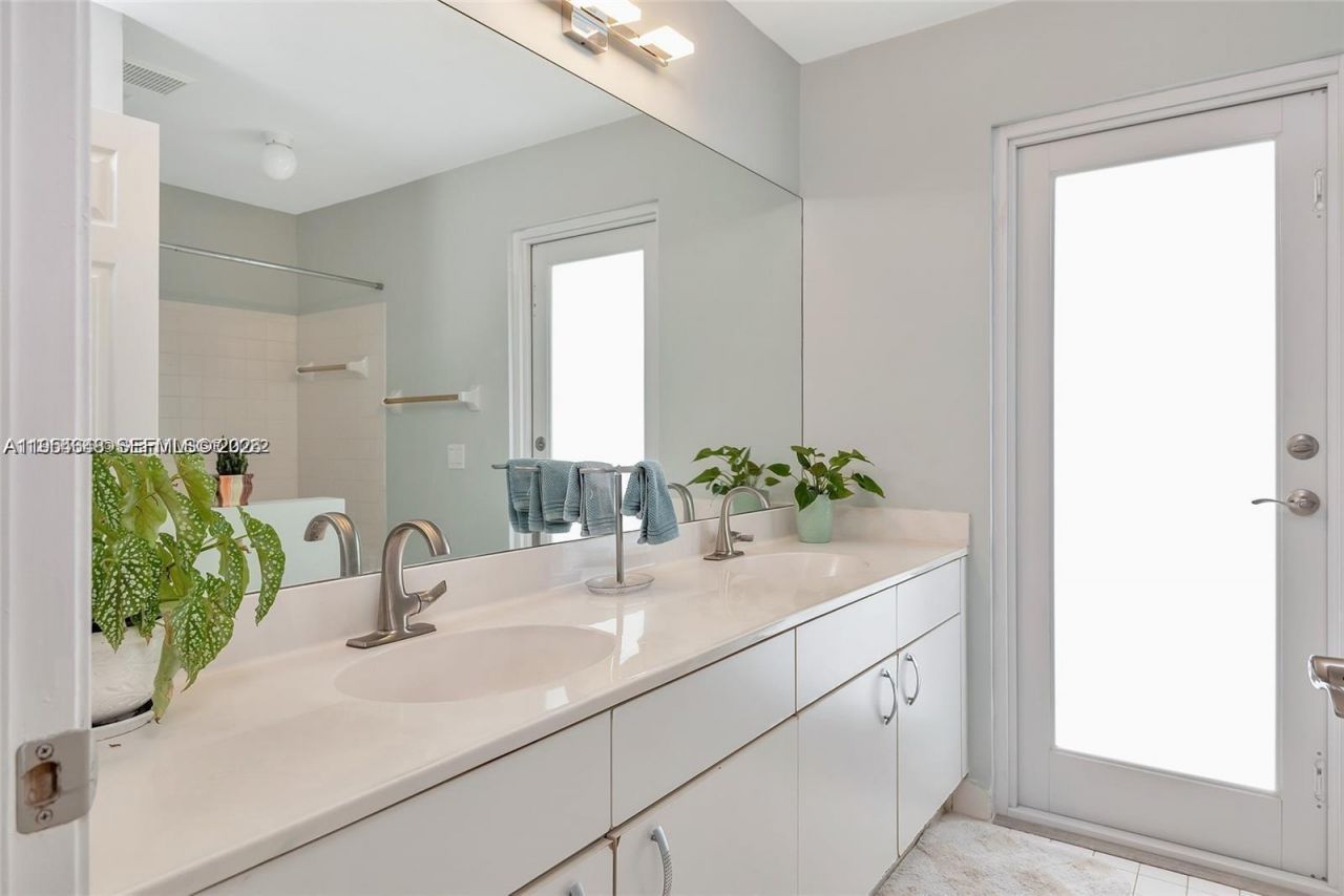 1800 Water Ridge Dr, Weston, FL 33326 Photo