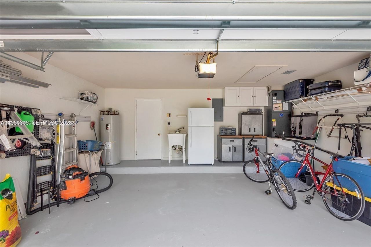 1800 Water Ridge Dr, Weston, FL 33326 Photo