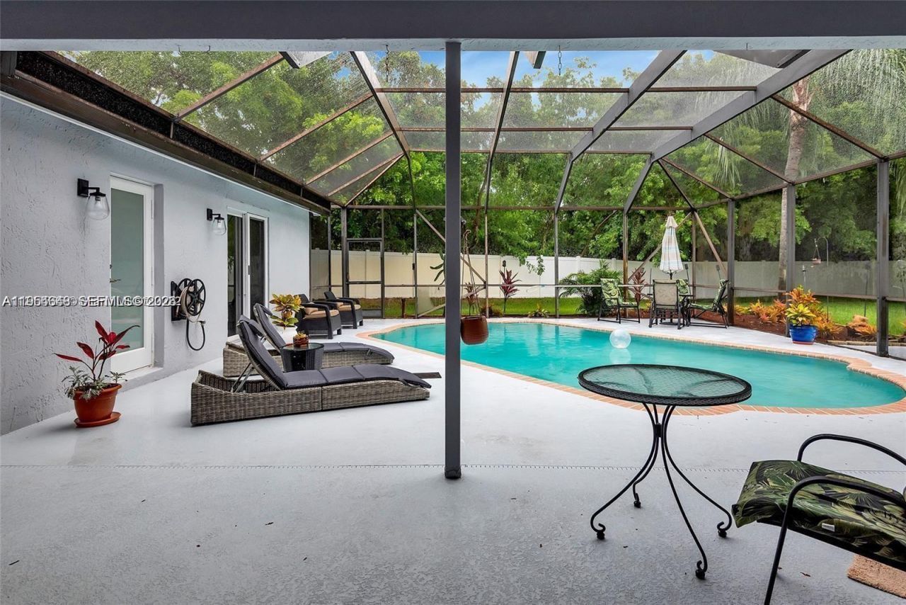 1800 Water Ridge Dr, Weston, FL 33326 Photo