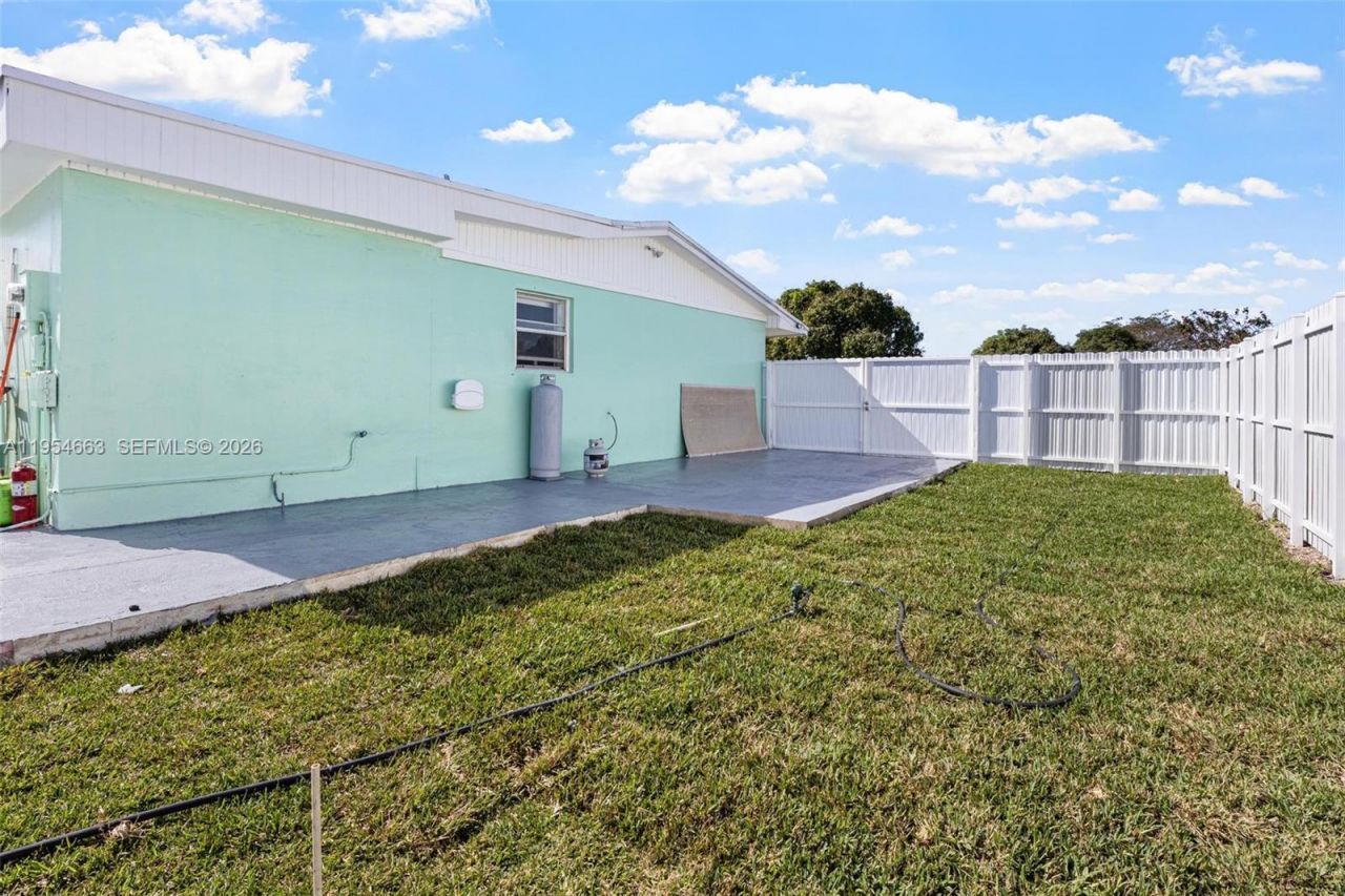 30345 SW 158th Ct, Homestead, FL 33033 Photo