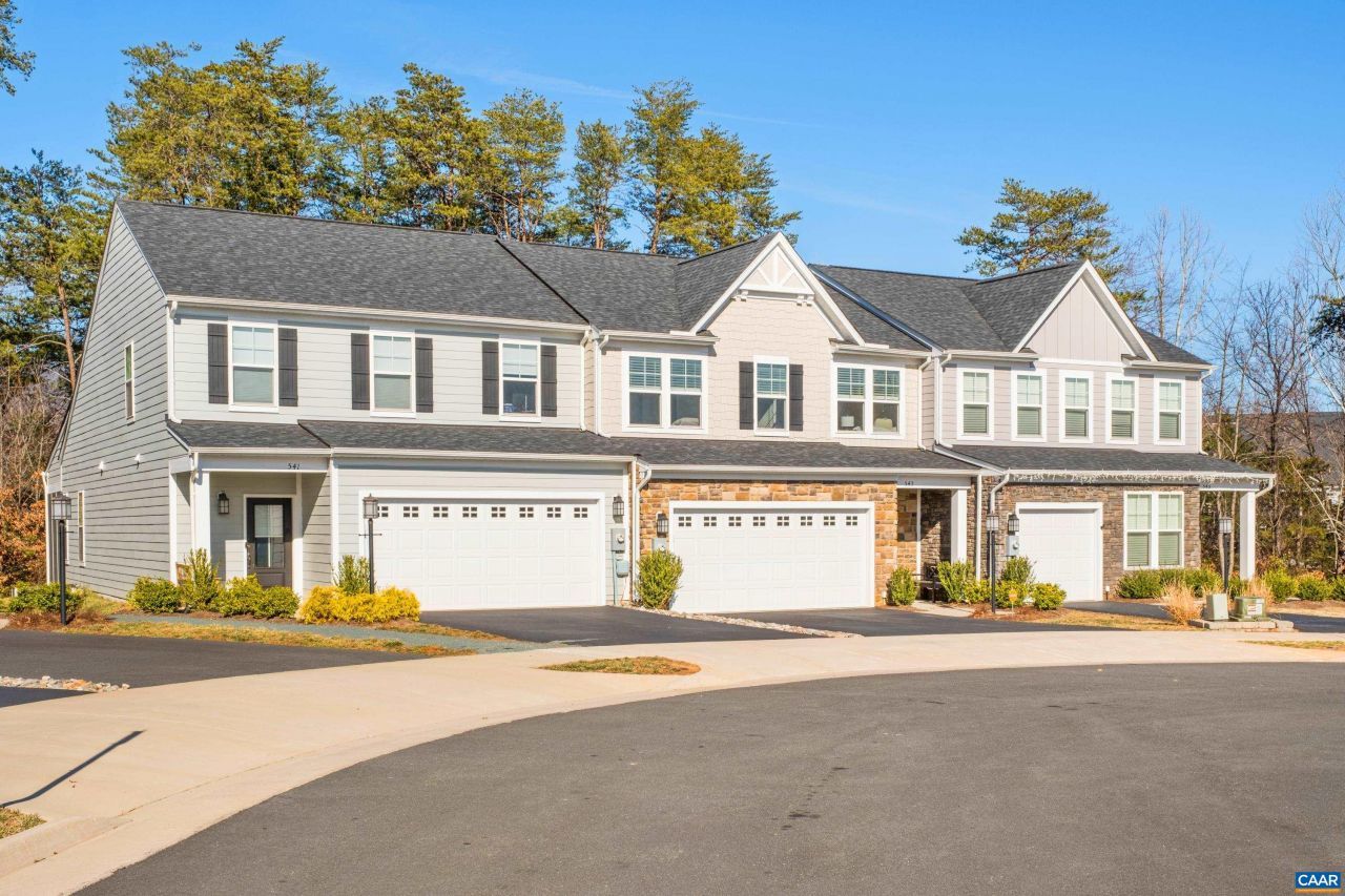 543 Crimson St, Crozet, VA 22932 Main Photo