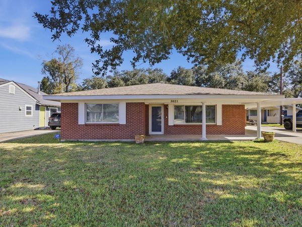 3021 Deaton Street, Lake Charles, LA 70601