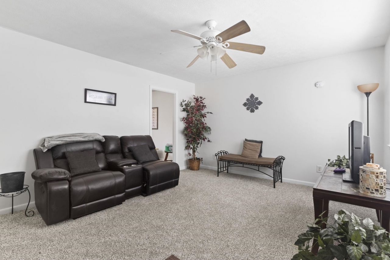 112 Longwood Ln. Photo 11