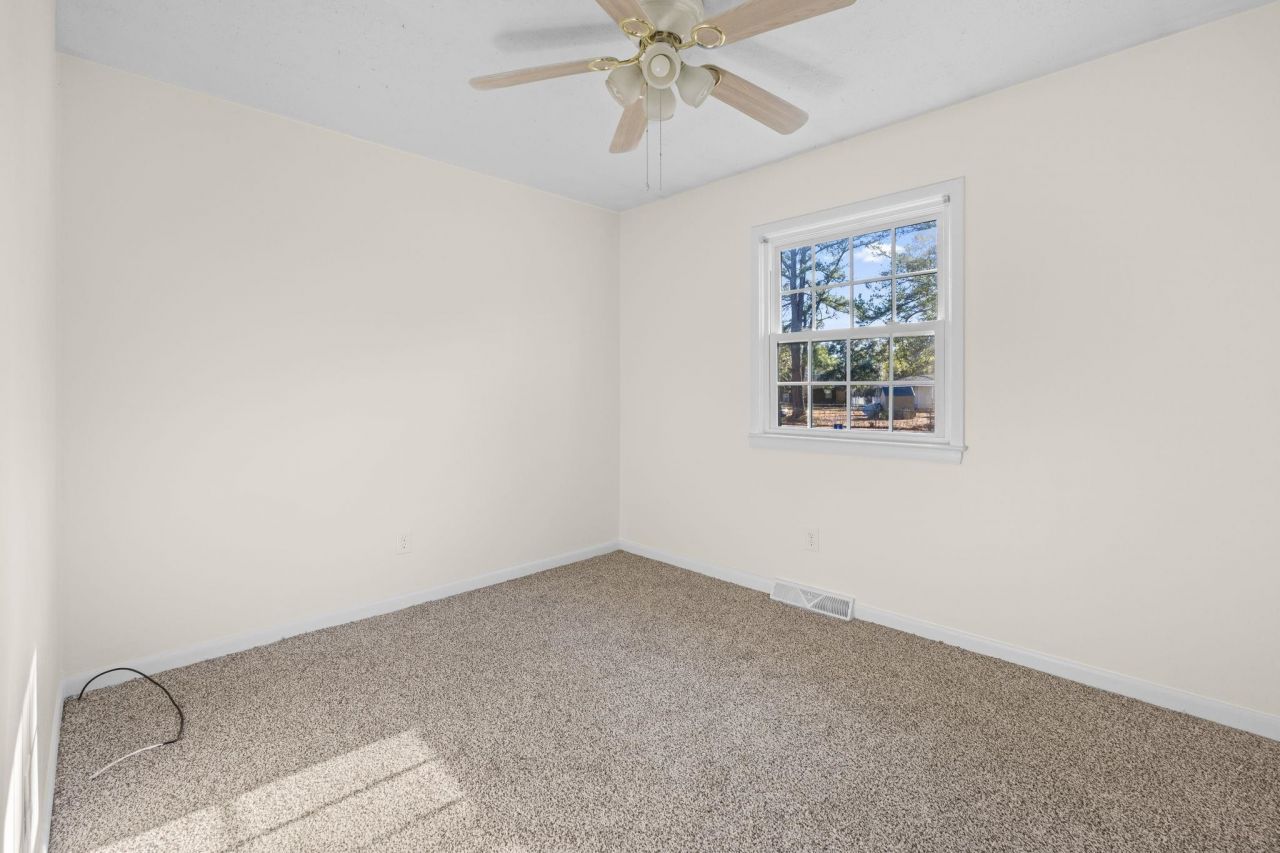 112 Longwood Ln. Photo 17