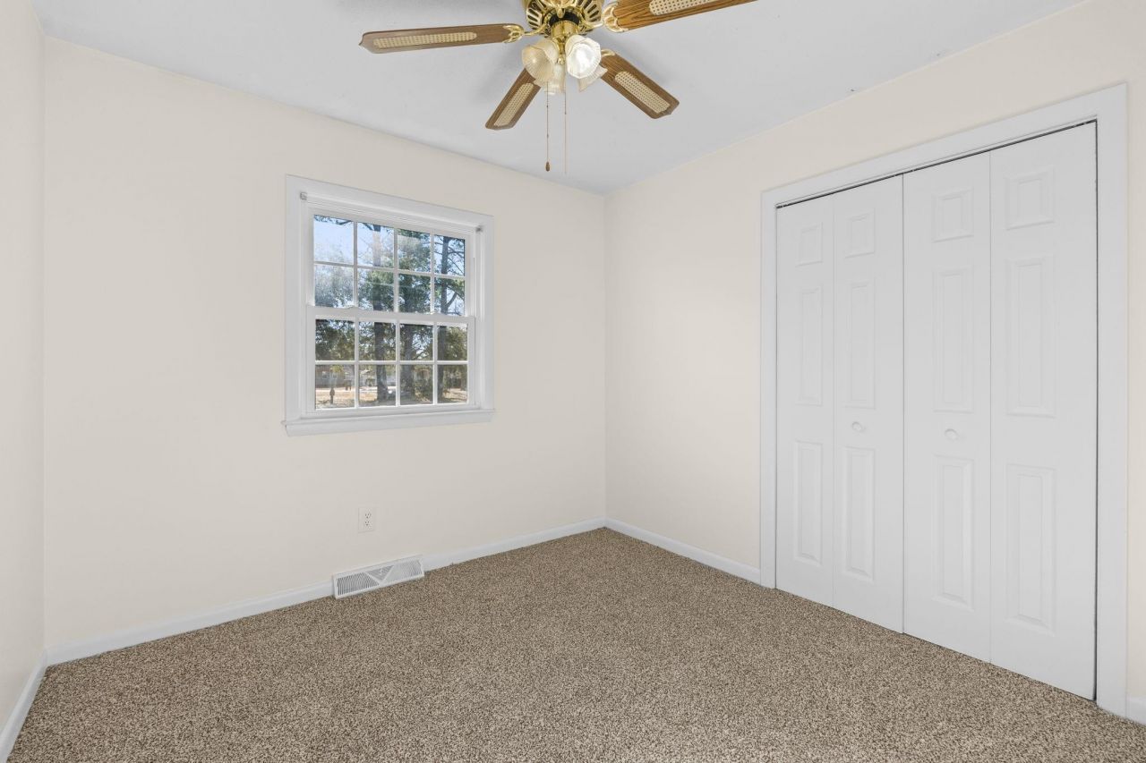 112 Longwood Ln. Photo 18