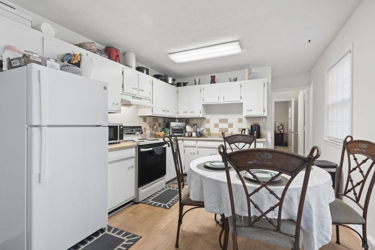 112 Longwood Ln. Photo 2