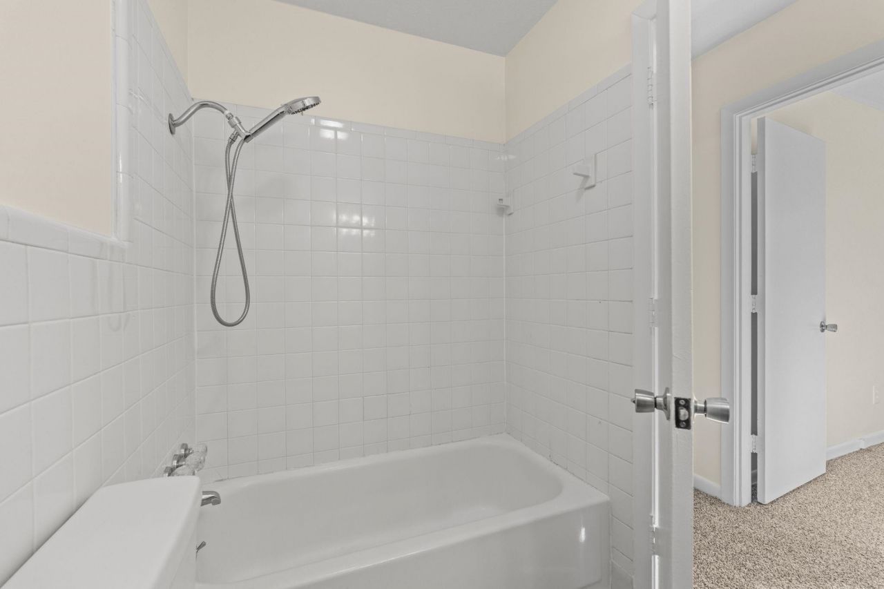 112 Longwood Ln. Photo 20