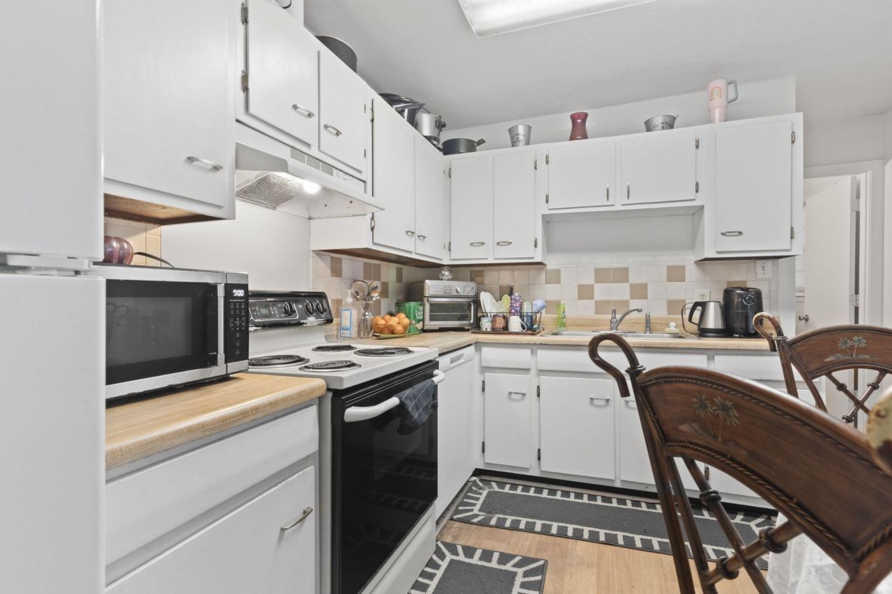 112 Longwood Ln. Photo 3