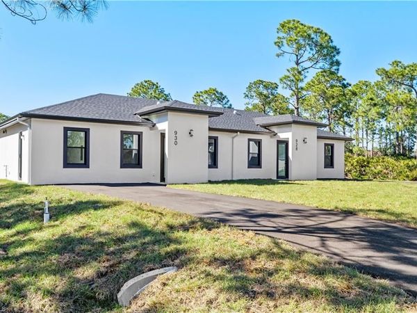 928/930 Hepburn AVE, LEHIGH ACRES, FL 33974