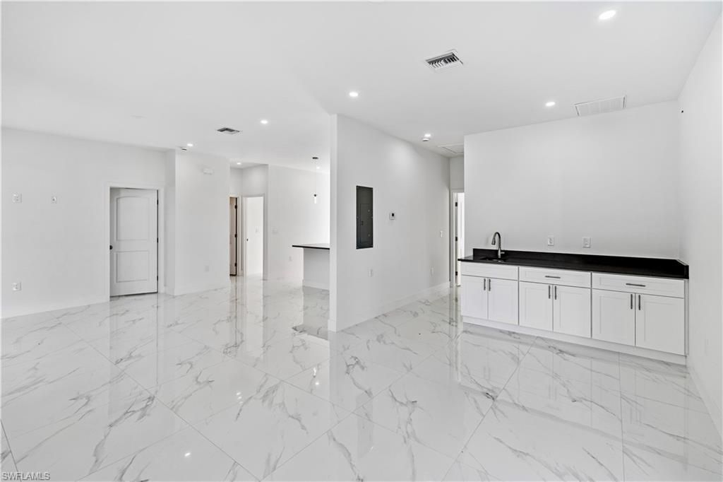 928/930 Hepburn Ave, Lehigh Acres, FL 33974 Photo