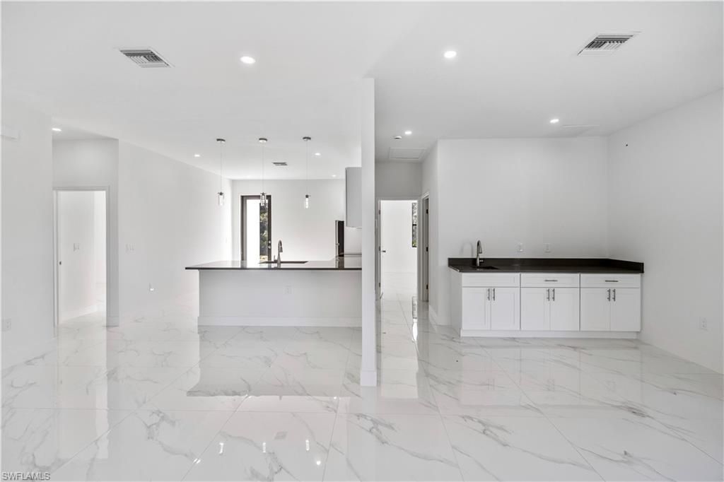 928/930 Hepburn Ave, Lehigh Acres, FL 33974 Photo