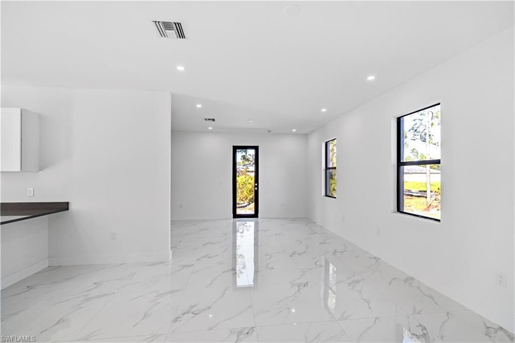 928/930 Hepburn Ave, Lehigh Acres, FL 33974 Photo