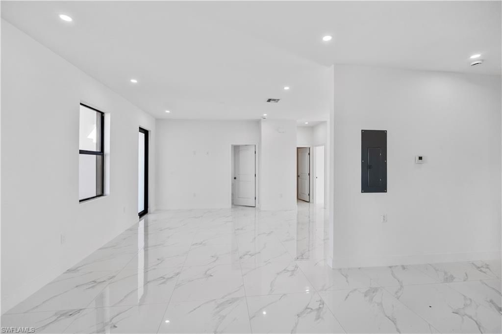 928/930 Hepburn Ave, Lehigh Acres, FL 33974 Photo