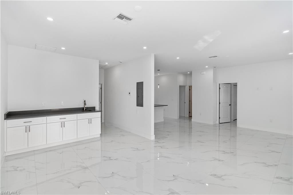 928/930 Hepburn Ave, Lehigh Acres, FL 33974 Photo