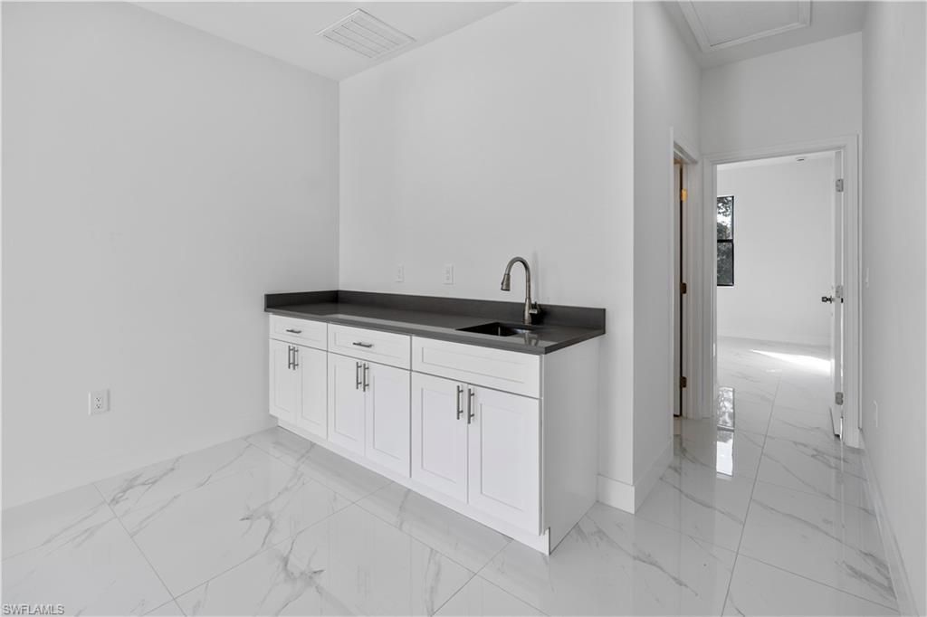 928/930 Hepburn Ave, Lehigh Acres, FL 33974 Photo