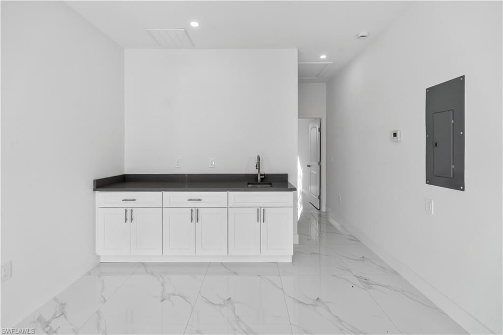 928/930 Hepburn Ave, Lehigh Acres, FL 33974 Photo