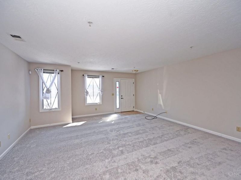 228 Edinburgh Lane, Springdale, OH 45246 Photo 10