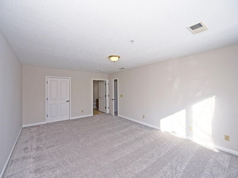 228 Edinburgh Lane, Springdale, OH 45246 Photo 21