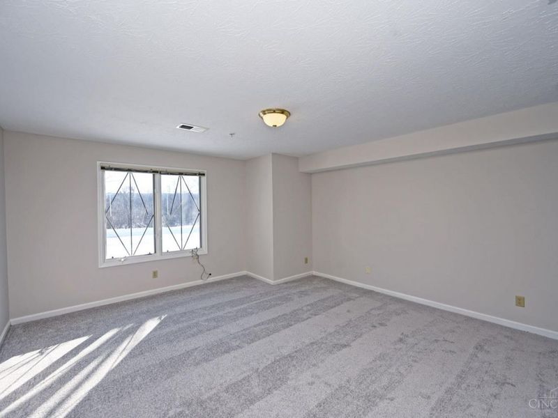 228 Edinburgh Lane, Springdale, OH 45246 Photo 25