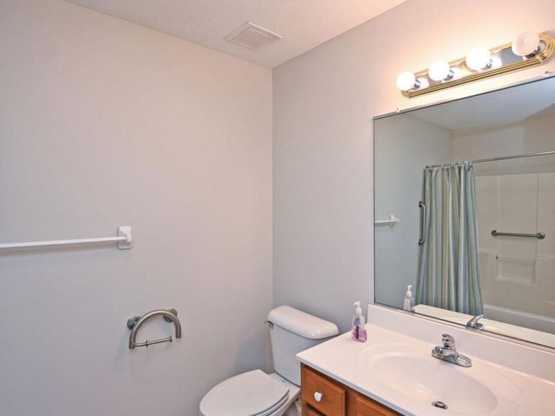 228 Edinburgh Lane, Springdale, OH 45246 Photo 27