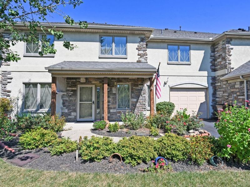 228 Edinburgh Lane, Springdale, OH 45246 Photo 3