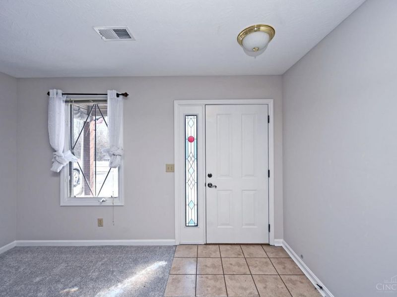 228 Edinburgh Lane, Springdale, OH 45246 Photo 6