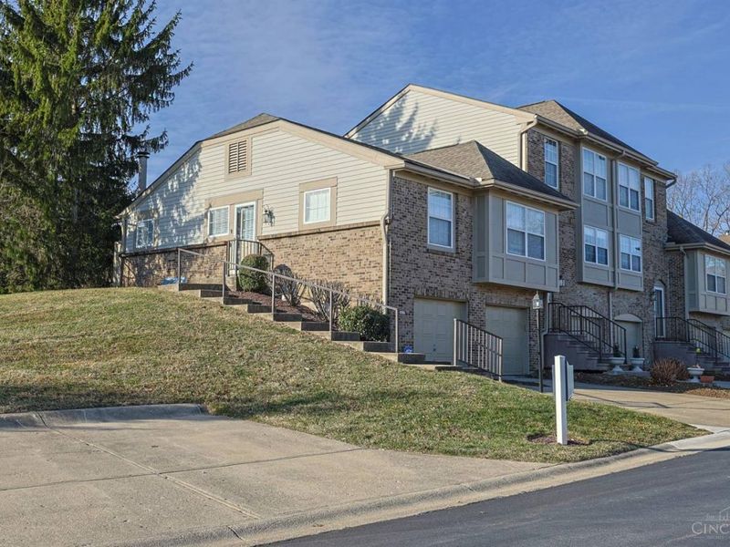 4086 Resolute Circle, Colerain Township, OH 45252 Photo 2