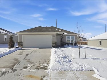 7925 SE 5th Street, Blue Springs, MO 64014