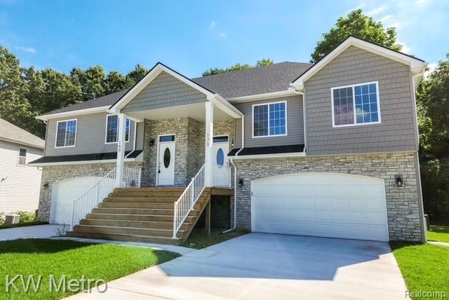 320 Whispering Pines Drive, Fenton, MI 48430 Main Photo