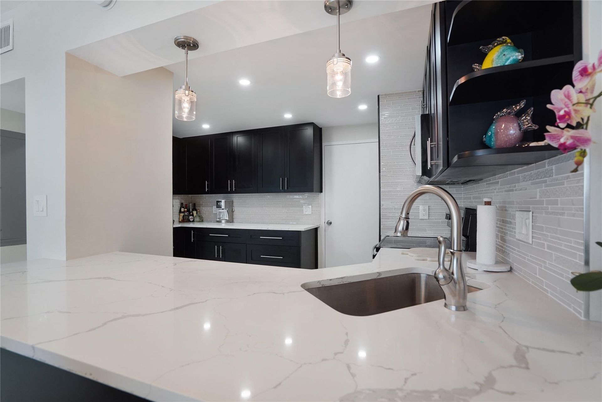 3430 Galt Ocean Drive, Unit 410, Fort Lauderdale, FL 33308 Photo