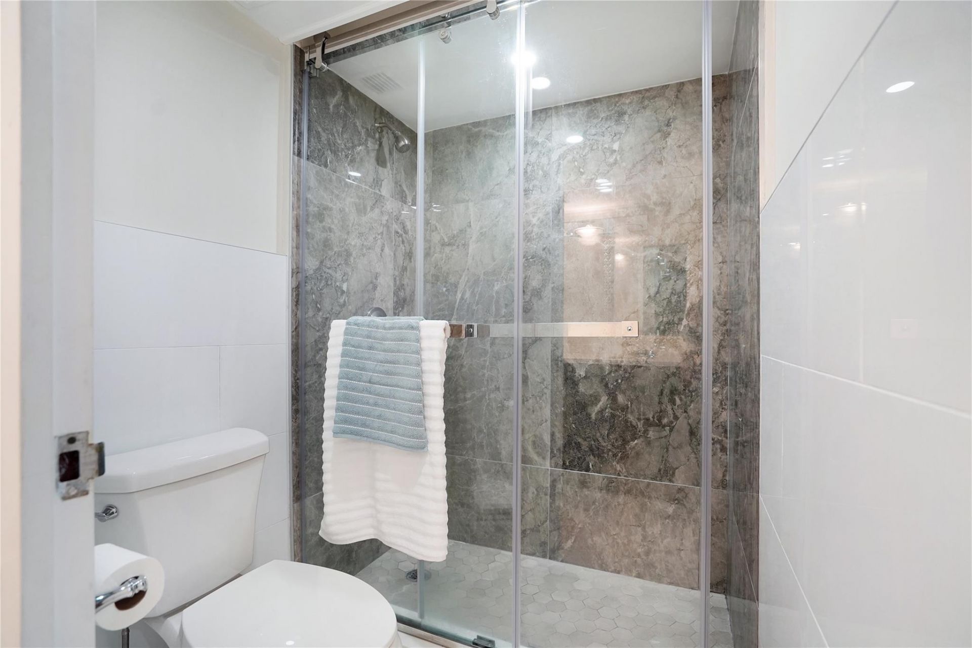 3430 Galt Ocean Drive, Unit 410, Fort Lauderdale, FL 33308 Photo