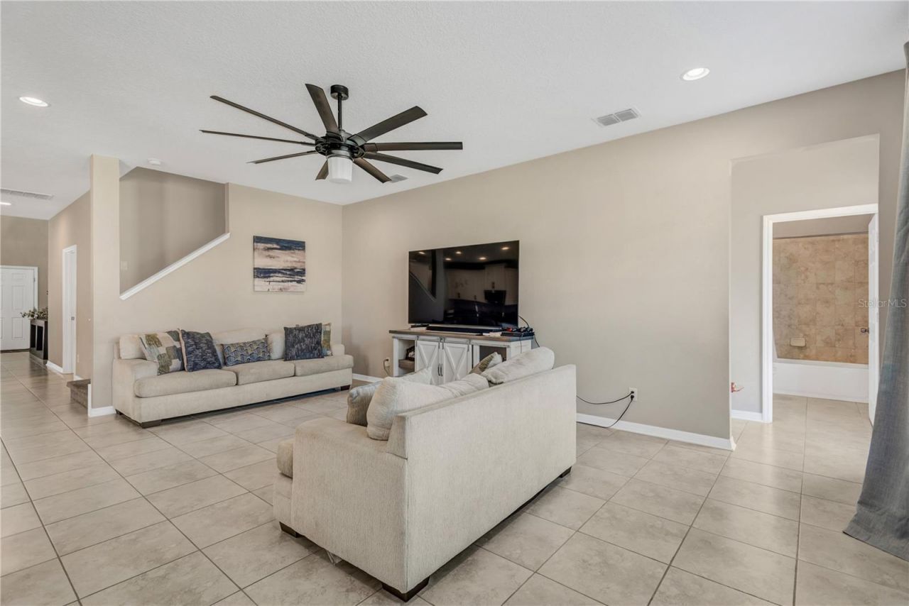 3027 Autumn Rock Drive, Zephyrhills, FL 33540 Photo