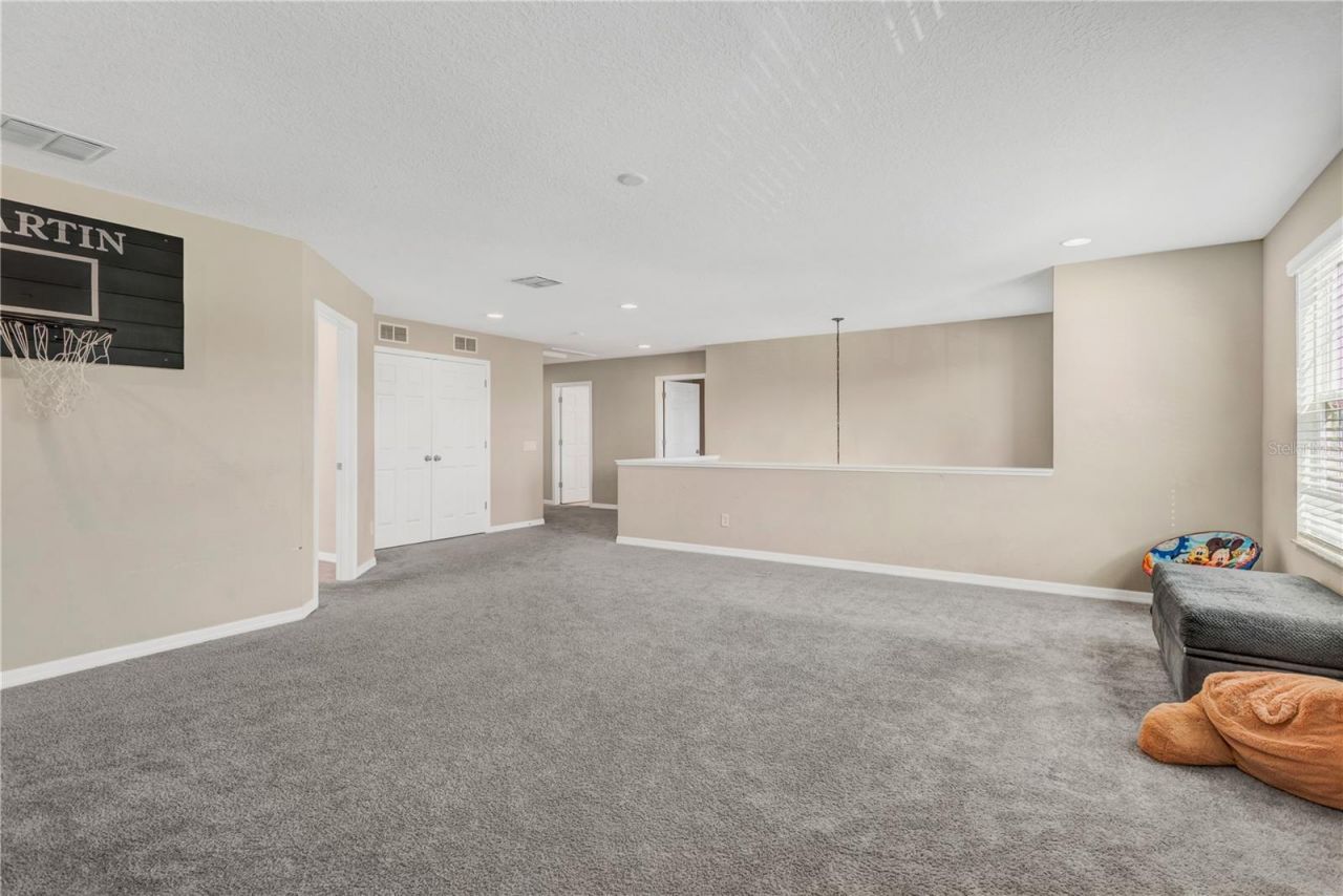 3027 Autumn Rock Drive, Zephyrhills, FL 33540 Photo