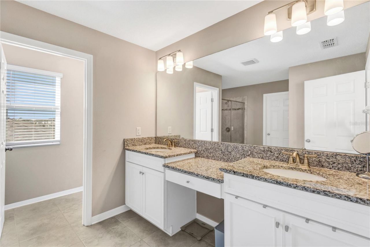 3027 Autumn Rock Drive, Zephyrhills, FL 33540 Photo