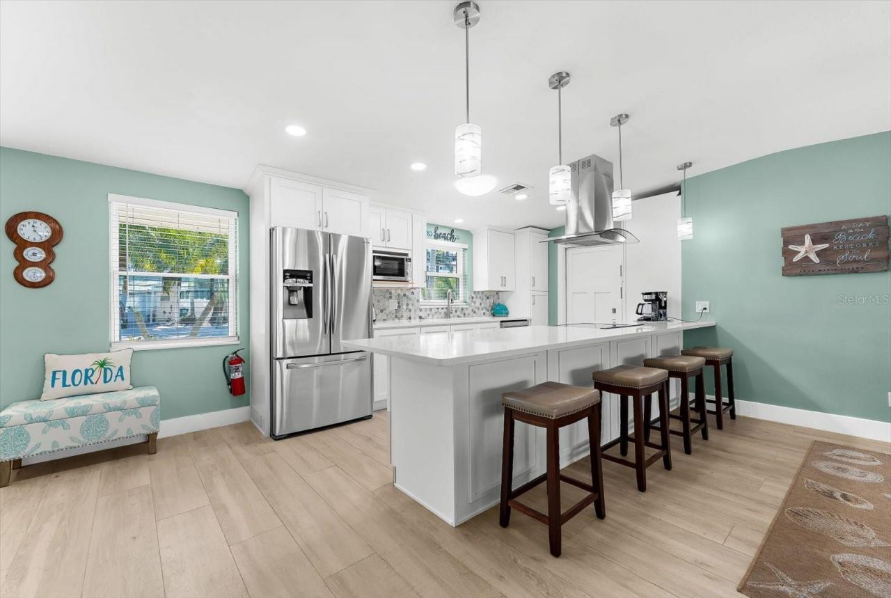 310 66th Street, Holmes Beach, FL 34217 Photo