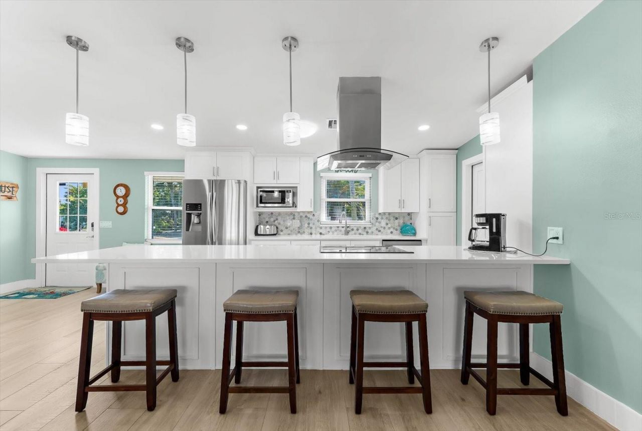 310 66th Street, Holmes Beach, FL 34217 Photo